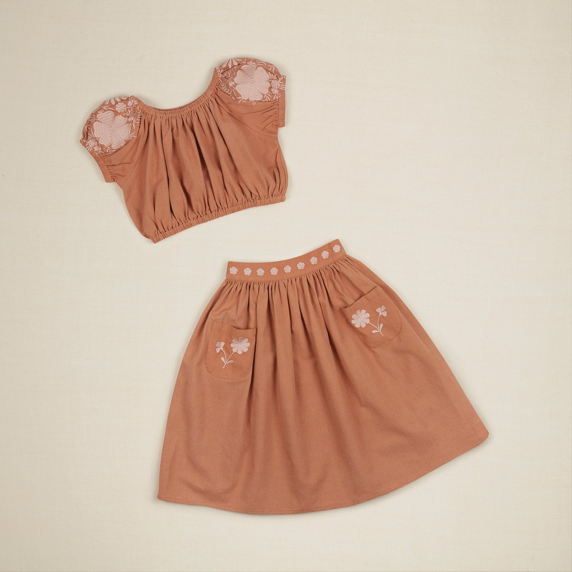 VELMASET-PRALINE_02a39237-b7a8