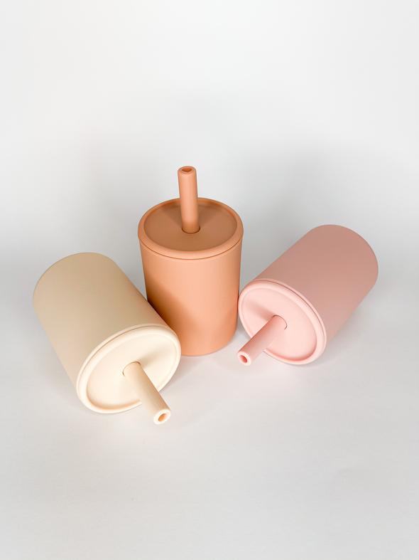 Nude cup with lid and straw